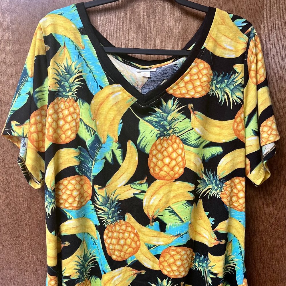 $36 LuLaRoe Christy T pineapple Hawaiian style ladies size 3XL
